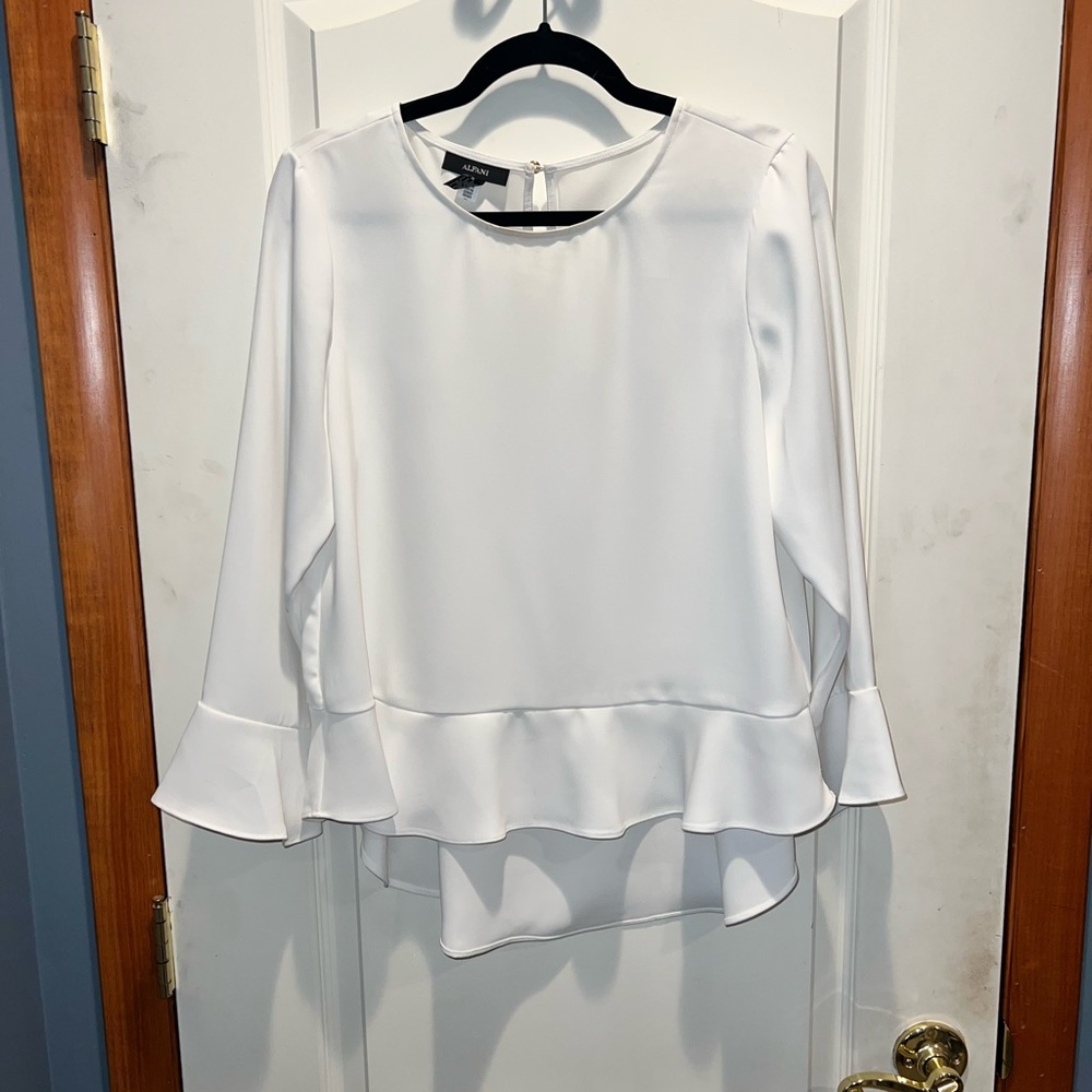 White long sleeve blouse